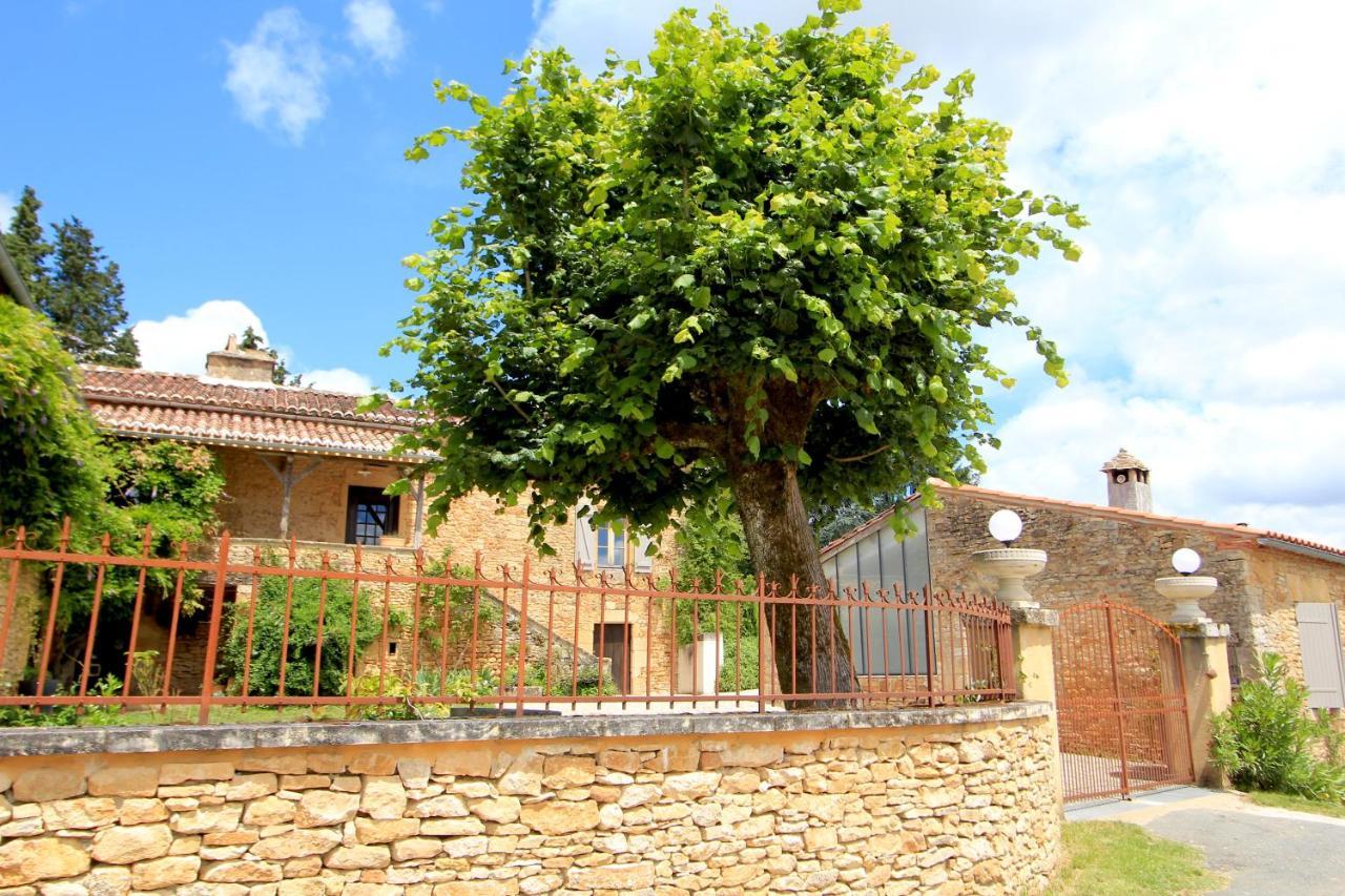Maison De Vacances Loubejac Exterior foto